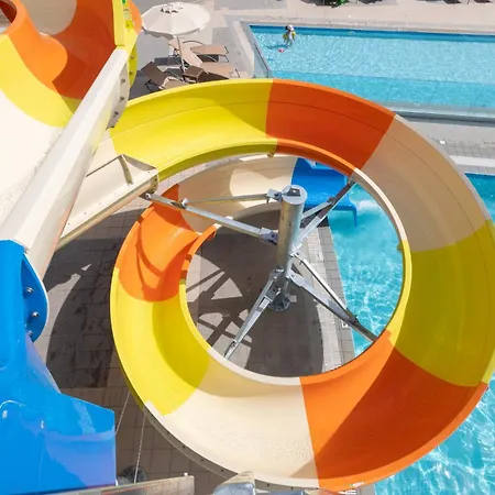 리조트 Virginia Family