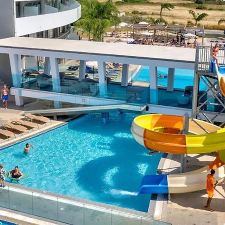 리조트 Virginia Family