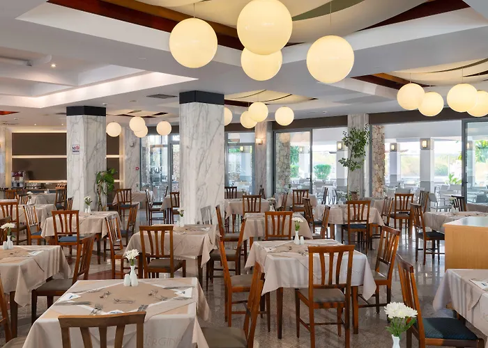 Üdülőközpont Virginia Family 4*